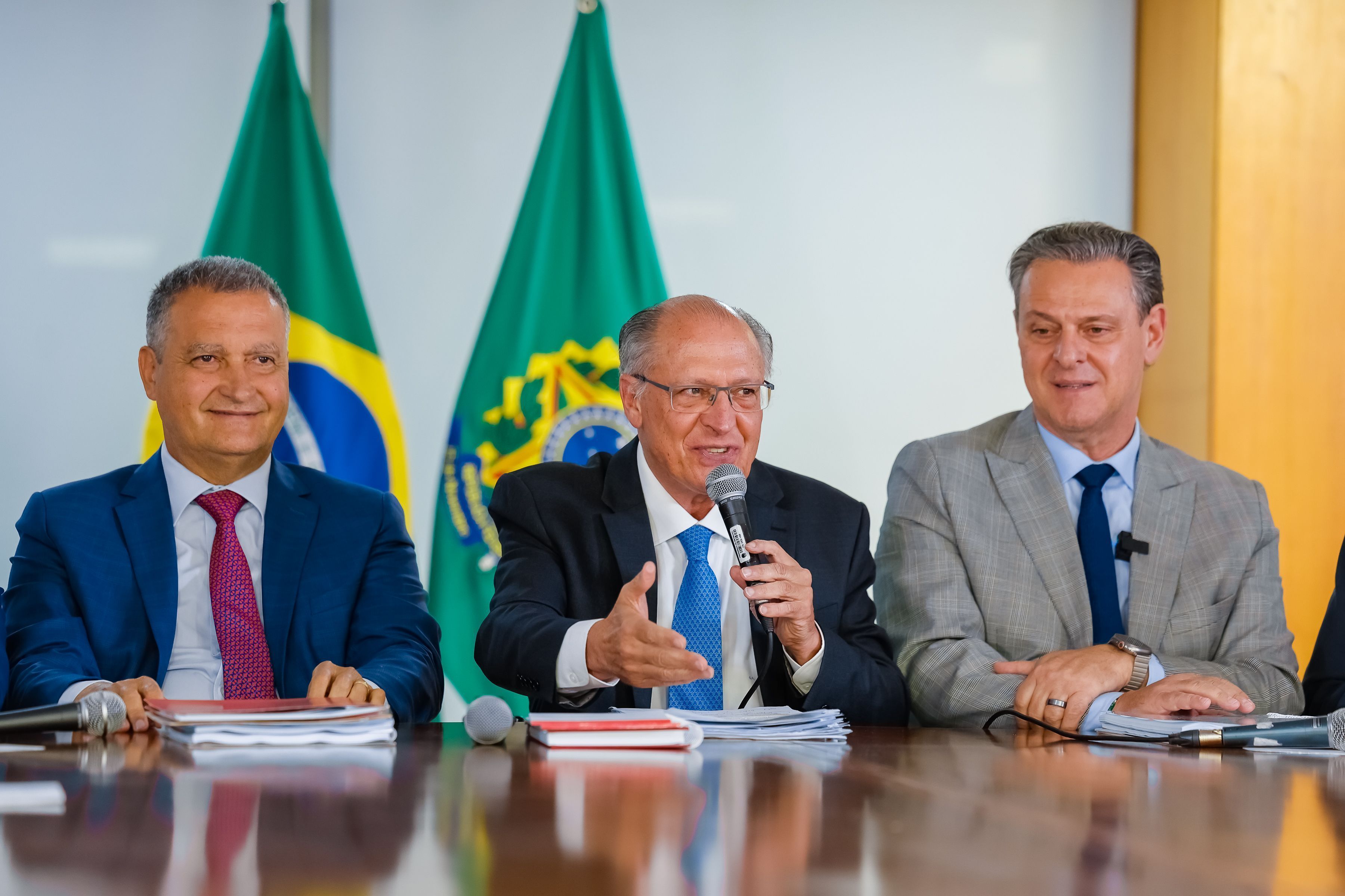 06.03.2025 - Reunião para redução dos preços dos alimentos