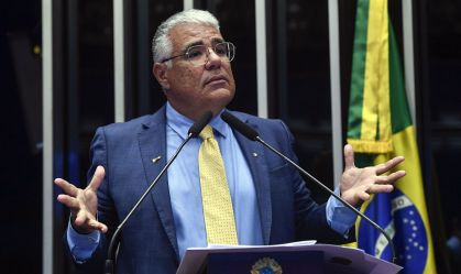 Senador questiona delação de Cid e protocola pedido de impeachment de Gonet