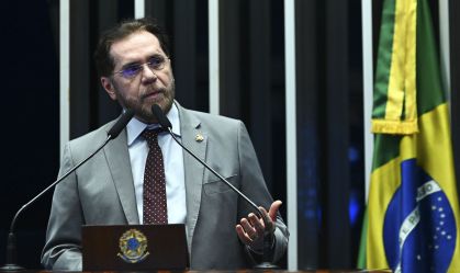 Deputadas acionam Conselho de Ética contra Plínio por fala sobre Marina