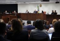 Por unanimidade, STF torna réus Bolsonaro e outros 7 por trama golpista
