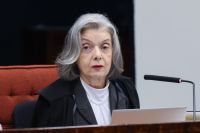 Cármen Lúcia "força" Lula a indicar mulher ao TSE
