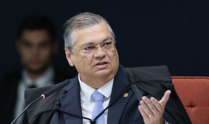 Dino comunica TSE sobre decisão que causará troca de sete deputados