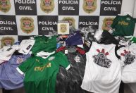 Mais de 2 mil produtos de futebol falsificados são apreendidos em SP
