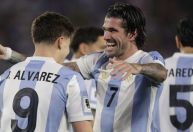 Jogadores e torcedores da Argentina provocam Brasil após goleada; assista