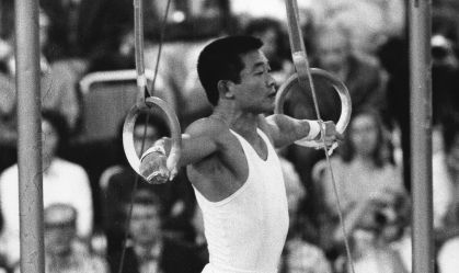 Hexacampeão olímpico, lenda da ginástica morre aos 82 anos