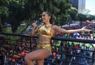 Anitta abre pós-Carnaval com bloco no centro do Rio de Janeiro; veja fotos