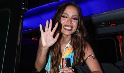 Anitta reúne famosos em festa de aniversário; veja quem foi