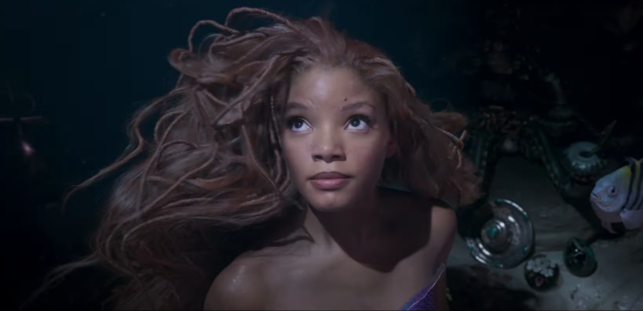 Para conquistar um príncipe, a sereia Ariel faz um acordo com uma bruxa do mar • Divulgação