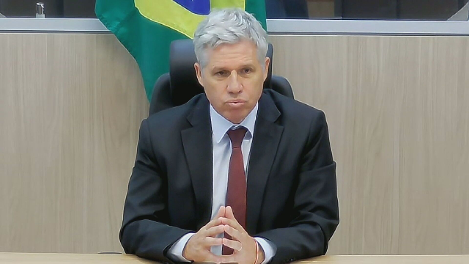 BR_CNN_100325_LIVE_CLEAN_frame_282537