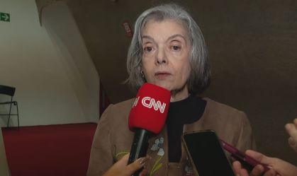 Há uma sub-representação da mulher nos cargos públicos, diz Cármen Lúcia