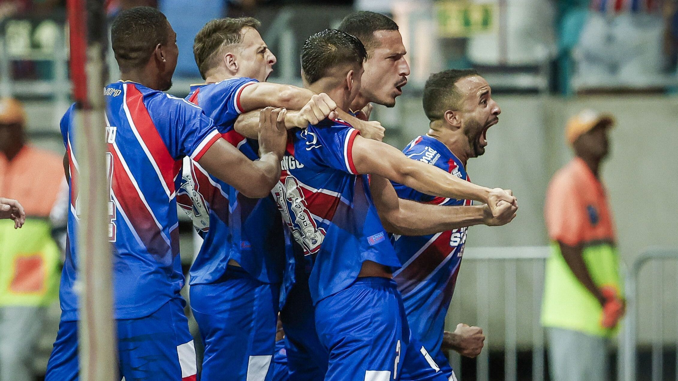 Bahia vence Vitória por 2 a 0