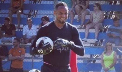 Bruno, ex-goleiro do Flamengo, coloca novo time em final de campeonato