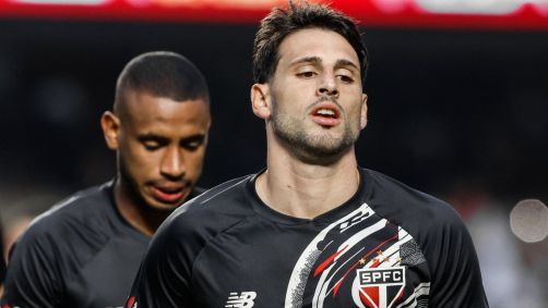 Calleri perde pênalti bizarro