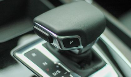 Neutro ou drive em paradas? Veja dicas para usar câmbio automático