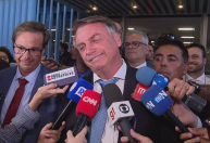 Marcha fúnebre interrompe fala de Bolsonaro após julgamento