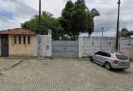 Policial penal é afastado por suspeita de oferecer benesses a presos