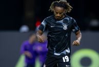 Carillo revela oferta do Cruzeiro antes de anúncio: "Ofereceram o dobro"
