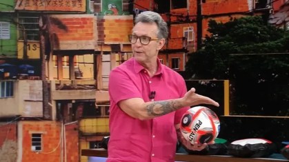 Craque Neto comentou entrevista de Raphinha à Romário TV
