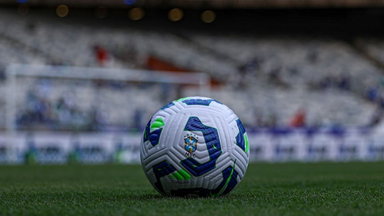 Bola da partida entre Cruzeiro e Mirassol