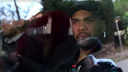 Daniel Alves retorna para sua casa em Barcelona após condenação ser anulada