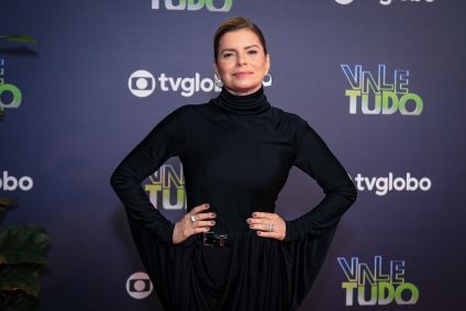 Débora Bloch vive a icônica Odete Roitman no remake de &quot;Vale Tudo&quot; e marca presença na festa de lançamento da novela