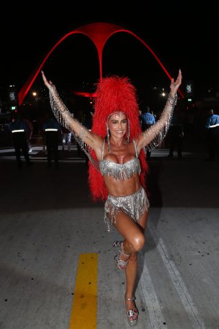 Deborah Secco no desfile do Salgueiro • Dilson Silva/AgNews