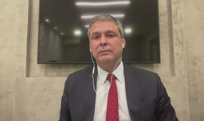 Lindbergh à CNN: Bolsonaro já falou em fuga várias vezes