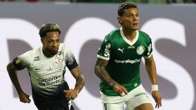 Palmeiras e Corinthians durante o jogo do Paulistão