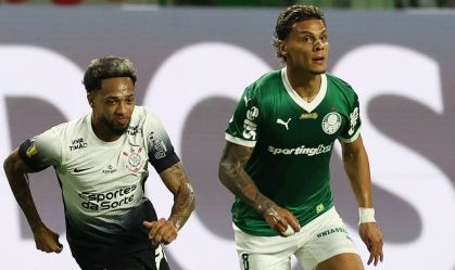 Palmeiras e Corinthians durante o jogo do Paulistão