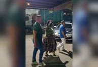 Suspeita de aplicar golpes em idosos é presa antes de desfile na Sapucaí