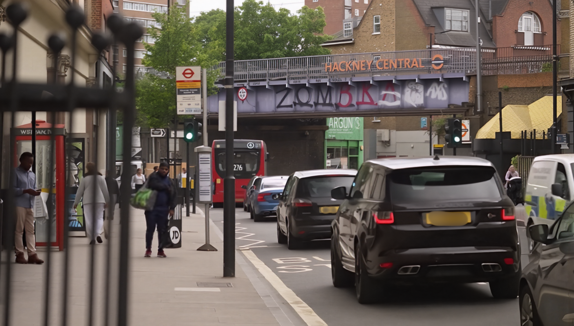 Zona de Emissão Ultrabaixa dificulta a circulação dos carros mais poluentes em Londres • Reuters