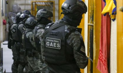 Operação em presídios do Brasil apreende mais de 800 celulares em celas