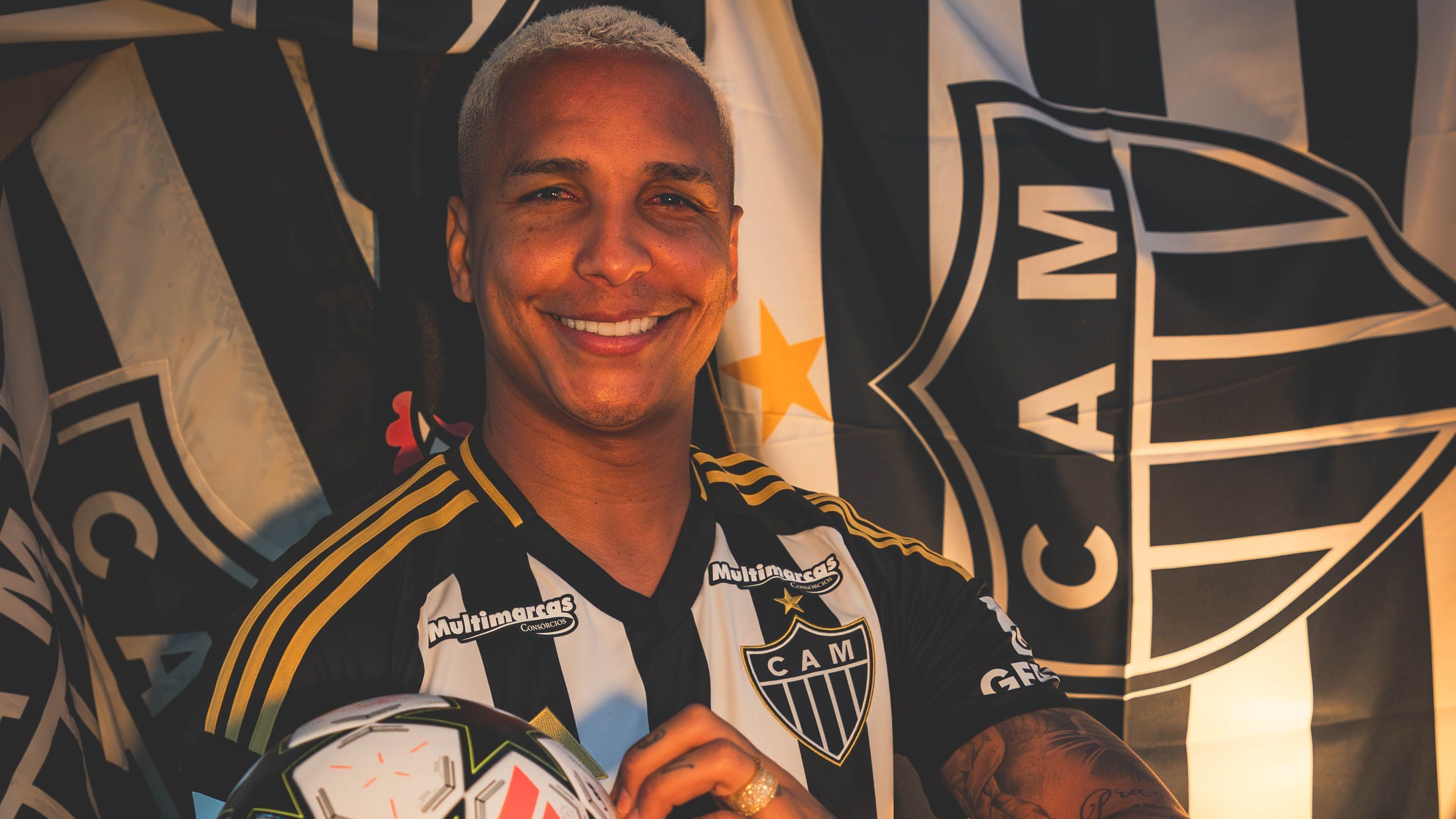 Imagem de destaque do post: Deyverson celebra Atlético sobre Cruzeiro: "Maior de Minas"