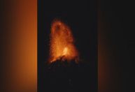 Vulcão na Guatemala entra em erupção; veja o vídeo