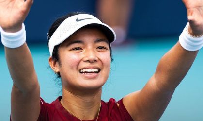 Filipina de 19 anos derruba Iga Swiatek e vai à semifinal do Miami Open