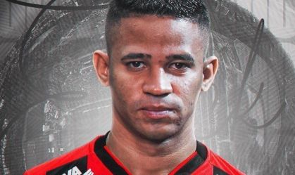 Erick é a nova contratação do Vitória para esta temporada