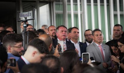 Bolsonaro réu: governistas celebram decisão e oposição contesta processo