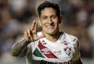 Com 100º gol de Cano, Fluminense bate Caxias e classifica na Copa do Brasil