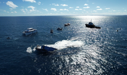Embarcação é afundada no mar de Salvador para fomentar turismo de mergulho