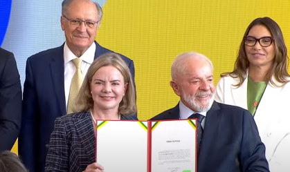 Análise: Padilha e Gleisi seguem cartilha de Sidônio em discursos de posse
