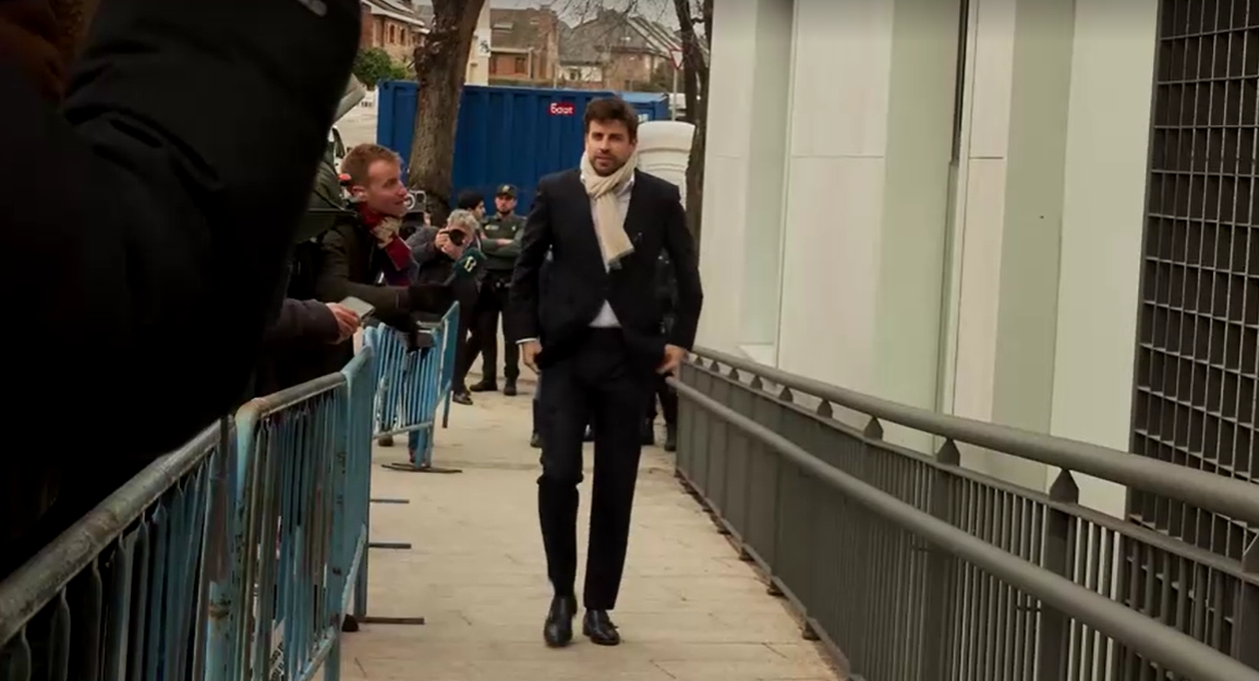 Gerard Piqué chegando ao Tribunal, na Espanha