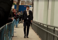 Em meio a lágrimas, Piqué se defende de acusação na Espanha; entenda