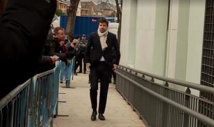 Em meio a lágrimas, Piqué se defende de acusação na Espanha; entenda