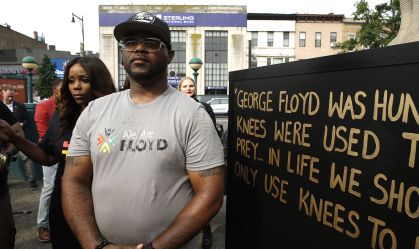 À CNN, irmão de George Floyd rejeita perdão para condenado de assassinato