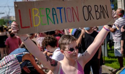 Partido no poder na Hungria apresenta projeto que proíbe Parada LGBTQ+