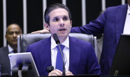 Hugo indica prioridade em regulamentação da Inteligência Artificial