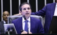 Tema não pode mais ser adiado, diz Hugo sobre reforma administrativa
