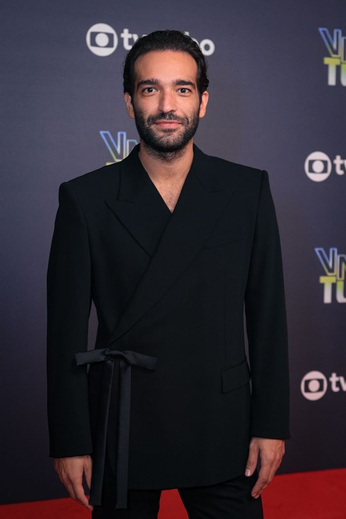 Humberto Carrão é Afonso Roitman no remake de "Vale Tudo" e fez faculdade de cinema
