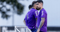 Corinthians deve valor milionário a Igor Coronado, que negocia rescisão