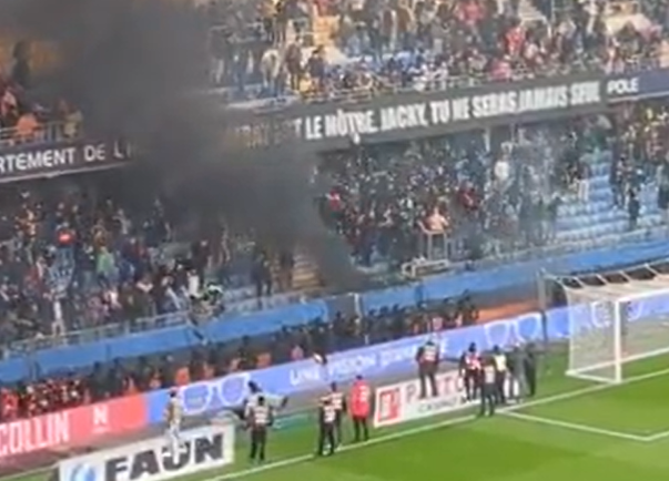 Incêndio no jogo do Campeonato francês